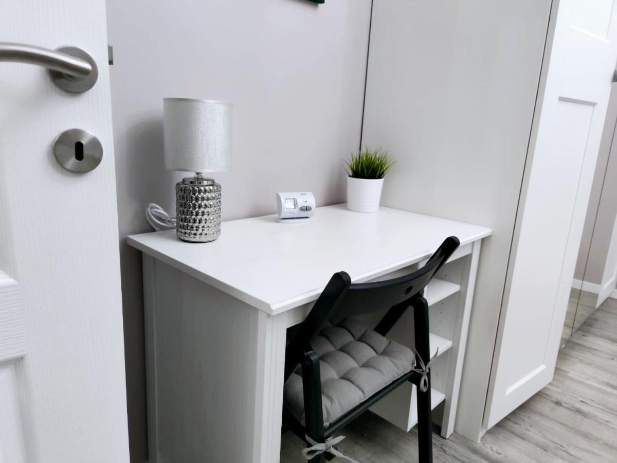 Chic Studio Old City Center - Ivo19 Bukarest Exteriör bild