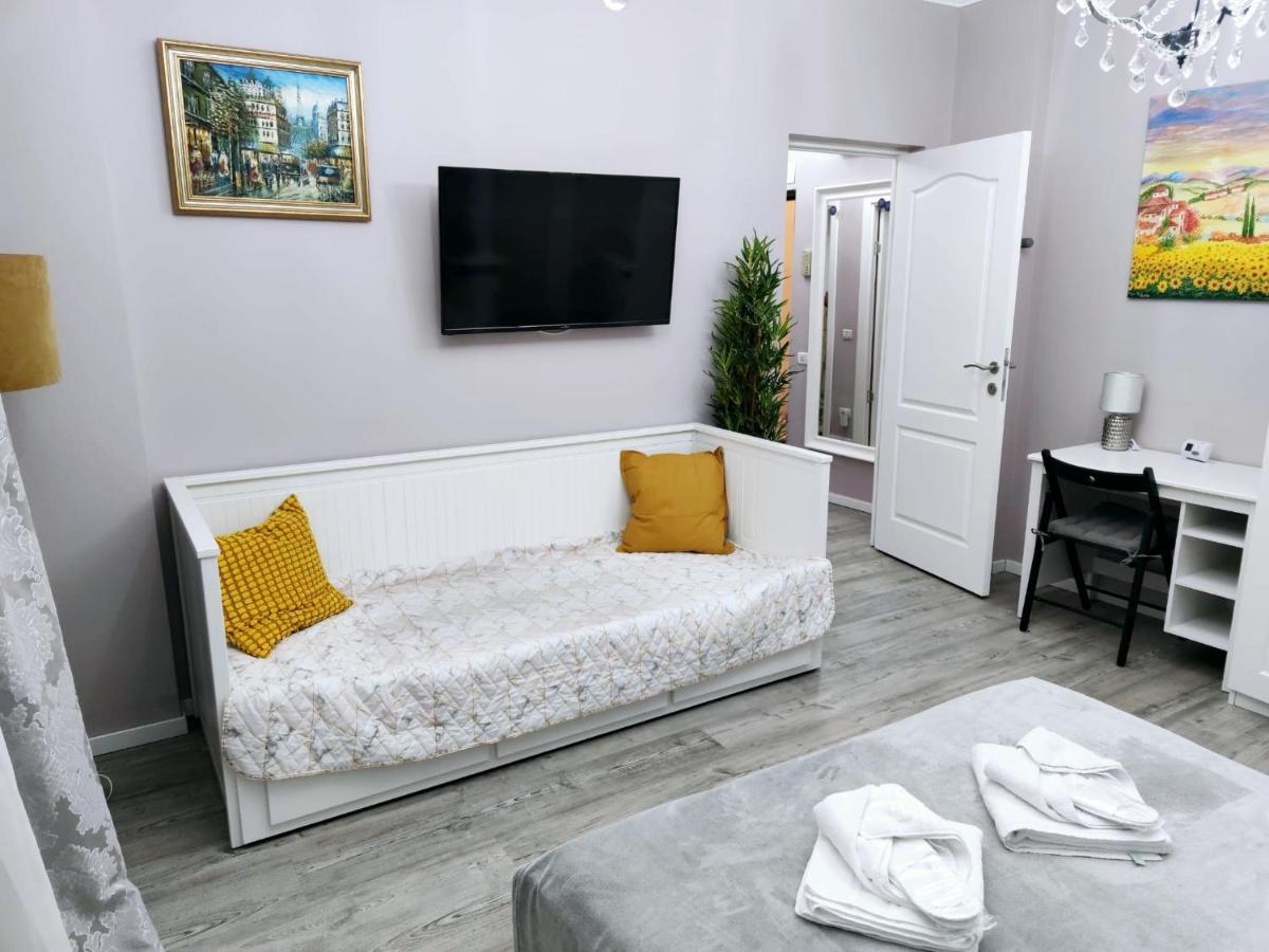 Chic Studio Old City Center - Ivo19 Bukarest Exteriör bild