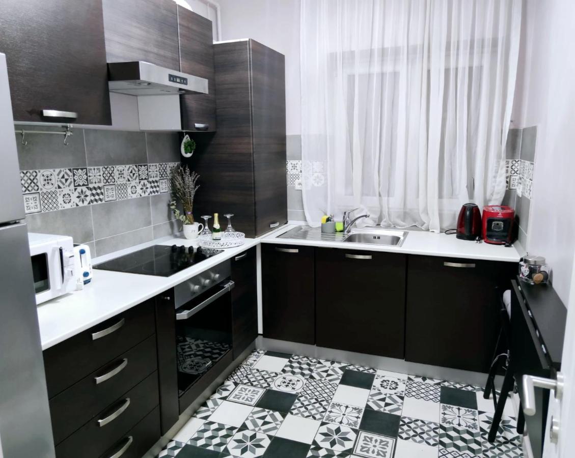 Chic Studio Old City Center - Ivo19 Bukarest Exteriör bild