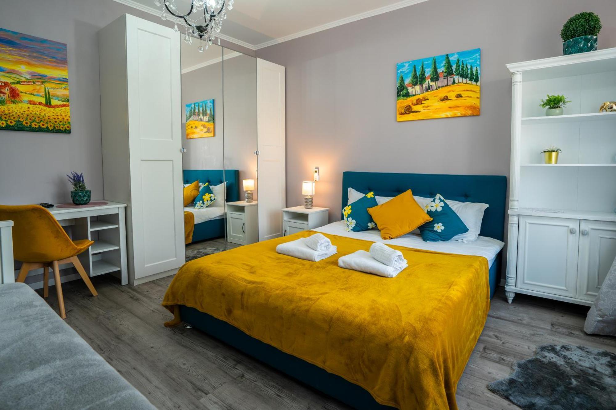 Chic Studio Old City Center - Ivo19 Bukarest Exteriör bild